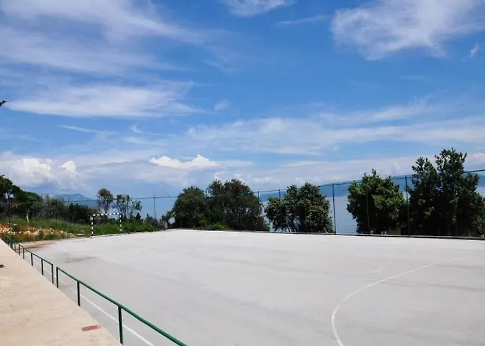 Nice, Big Terrace With A View, 23 *
